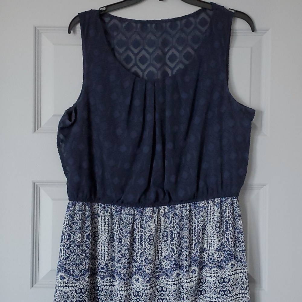Dress/Maxi - Picture 2 of 4